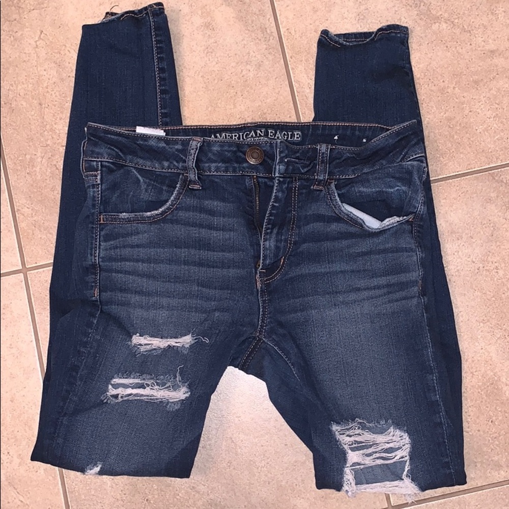 American Eagle Ripped Skinny Jeans DONATING TODAY